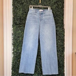 Cabi Light Wash Wide-Leg Women’s Jeans